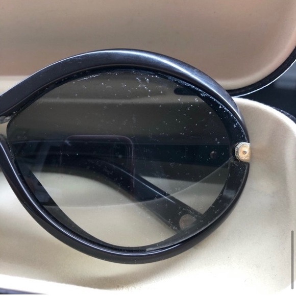 Louis Vuitton Brown Daphne Sunglasses and Case - Picture 10 of 11